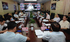  <strong>江北区常委会正在</strong>